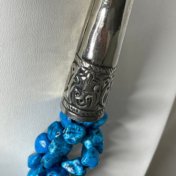 Turquoise blue colored and silver tone necklace and bracelet set southwestern - Picture 3 of 11